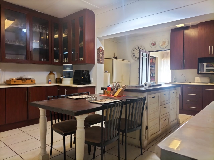 4 Bedroom Property for Sale in La Hoff North West